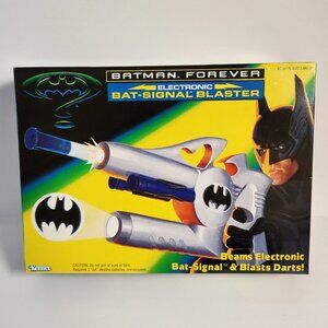Batman Forever Electronic Bat Signal Blaster Beams Bat Signal Shoots Darts 1995